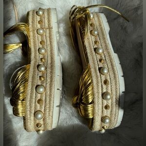 Gucci Gold Leather Strappy Knotted Pearl Embellished Espadrille Ankle Strap
